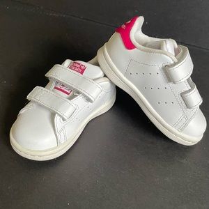 Adidas Stan Smith toddler sneakers size 4. White and hot pink.